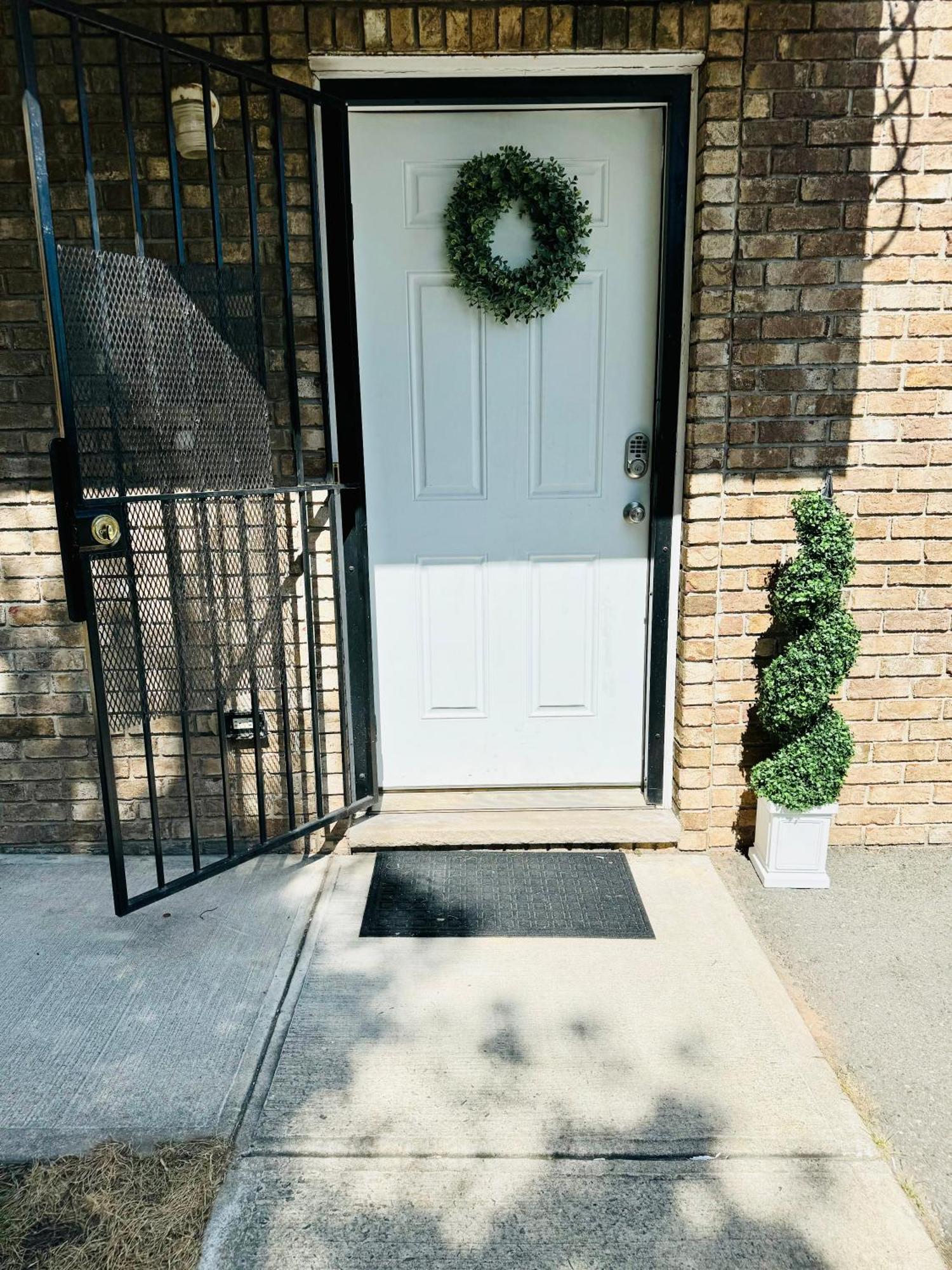 Cozy Evergreen Apartment By Newark Airport ภายนอก รูปภาพ