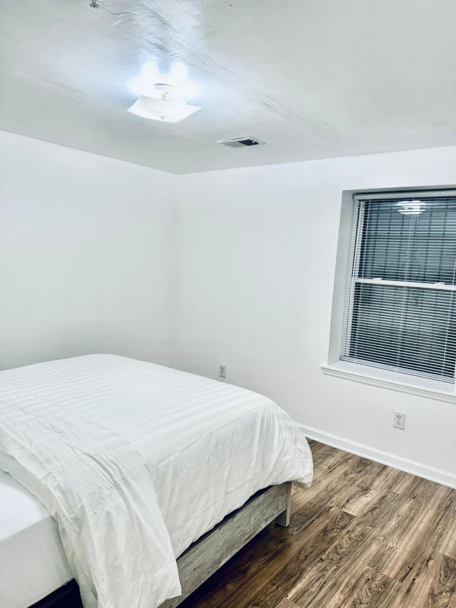 Cozy Evergreen Apartment By Newark Airport ภายนอก รูปภาพ