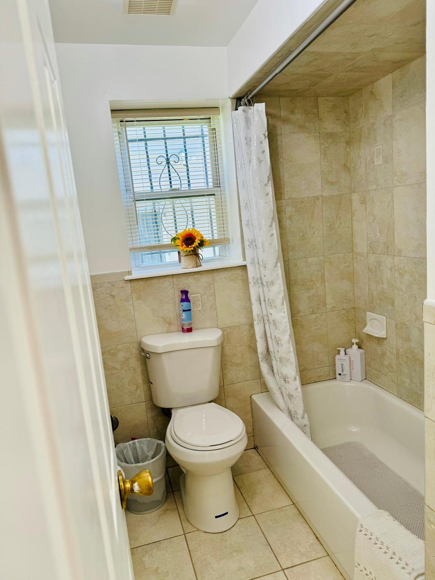 Cozy Evergreen Apartment By Newark Airport ภายนอก รูปภาพ