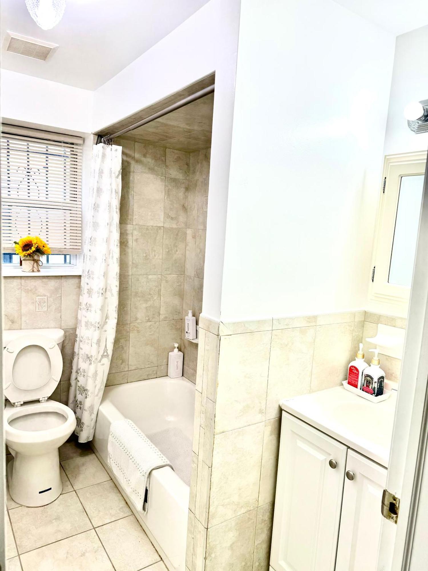Cozy Evergreen Apartment By Newark Airport ภายนอก รูปภาพ